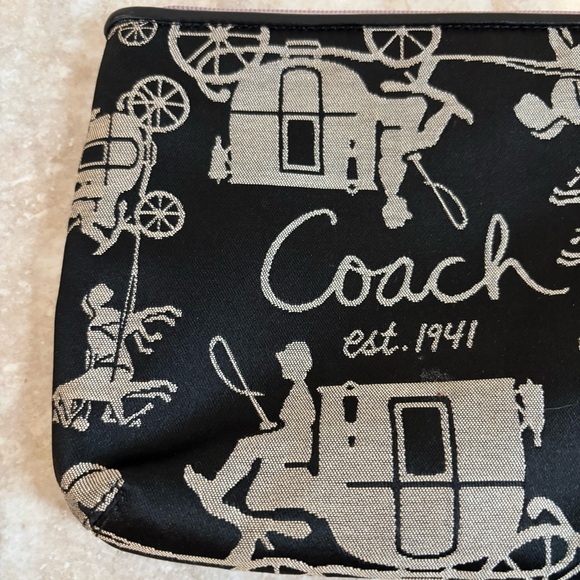 Coach carriage printed fabric zip pouch/clutch - Picture 6 of 9